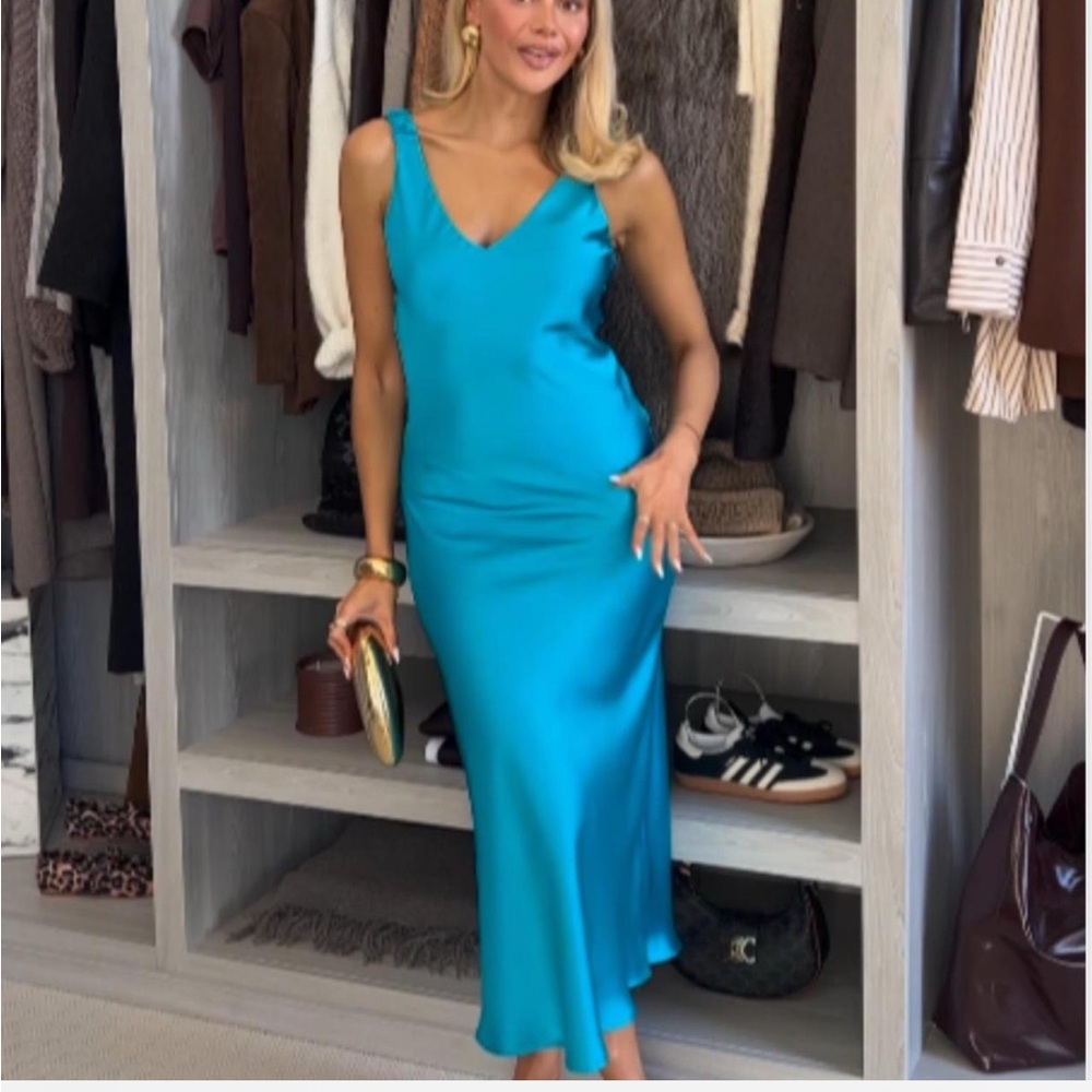 Zara Vibrant Blue Midi Dress